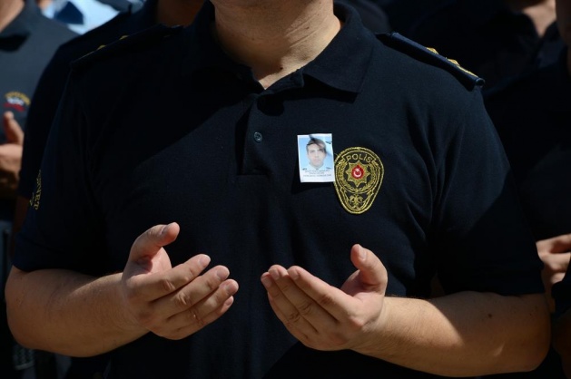 Katledilen polis son yolcuğuna uğurlandı - 15