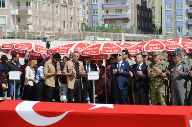 Katledilen polis son yolcuğuna uğurlandı - 7