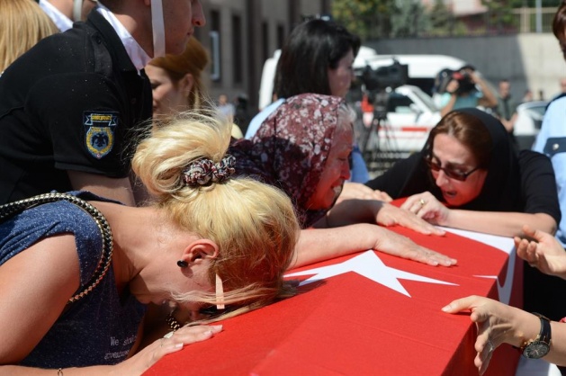 Katledilen polis son yolcuğuna uğurlandı - 6