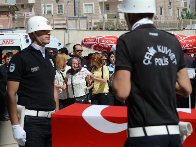 Katledilen polis son yolcuğuna uğurlandı - 2