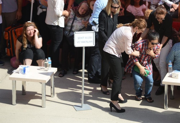 Katledilen polis son yolcuğuna uğurlandı - 11