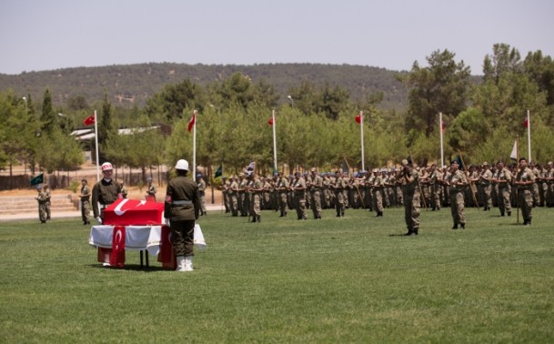 O astsubay son yolculuğuna uğurlanıyor - 610