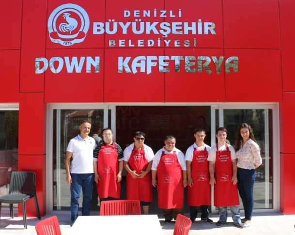 Ön yargıları yıkan 'Down Kafe' - 4