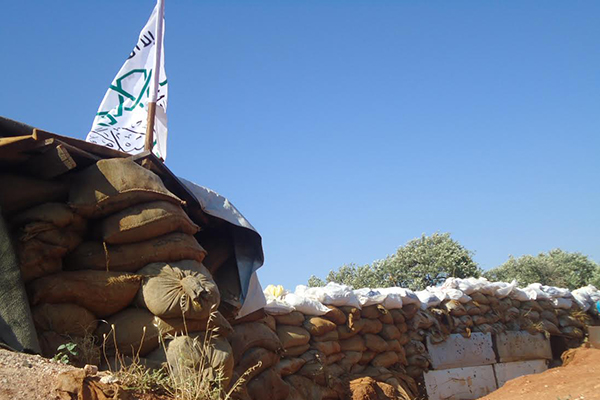 Muhalifler o köyü kuşattı - 9