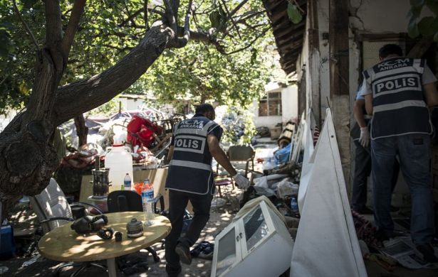 Gecekondudan çıkanlar polisleri şaşırttı! - 13