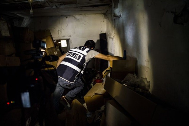 Gecekondudan çıkanlar polisleri şaşırttı! - 23