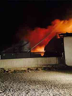 İHH deposunda büyük yangın - 786