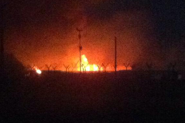 İHH deposunda büyük yangın - 856