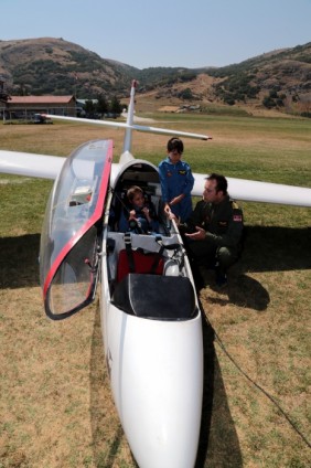 Somalı Betül ilk uçuş deneyimini babasına armağan etti - 911