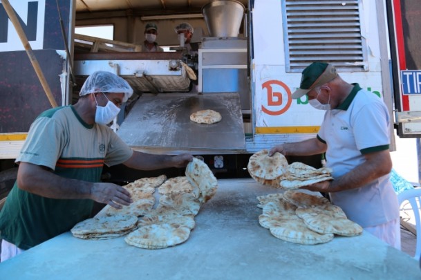 İHH'nın 'mobil fırını' devreye girdi - 685