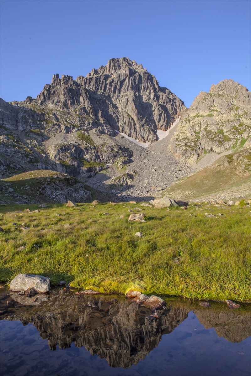 Bulutların Üzerindeki Marsis Dağı - 10