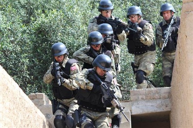 Ömer Halisdemir'in yeni fotoğrafları yayınlandı - 11