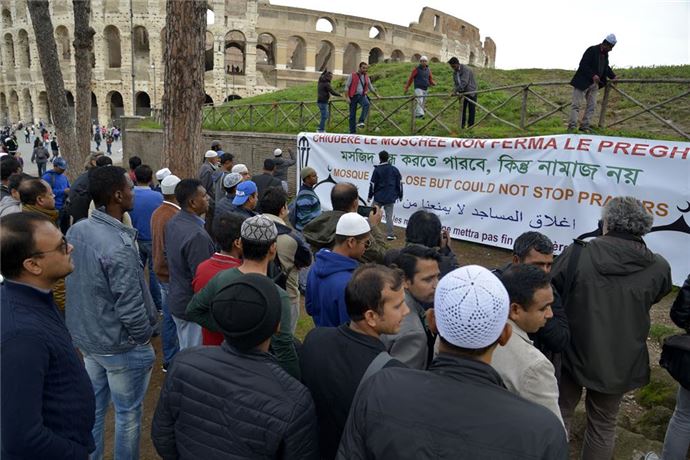 Roma'da Cuma namazı - 1