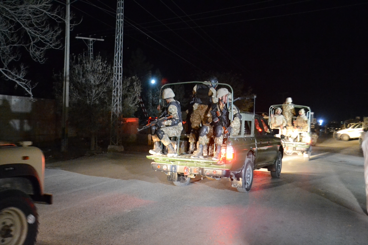Pakistan'daki polis merkezi saldırısından kareler - 10