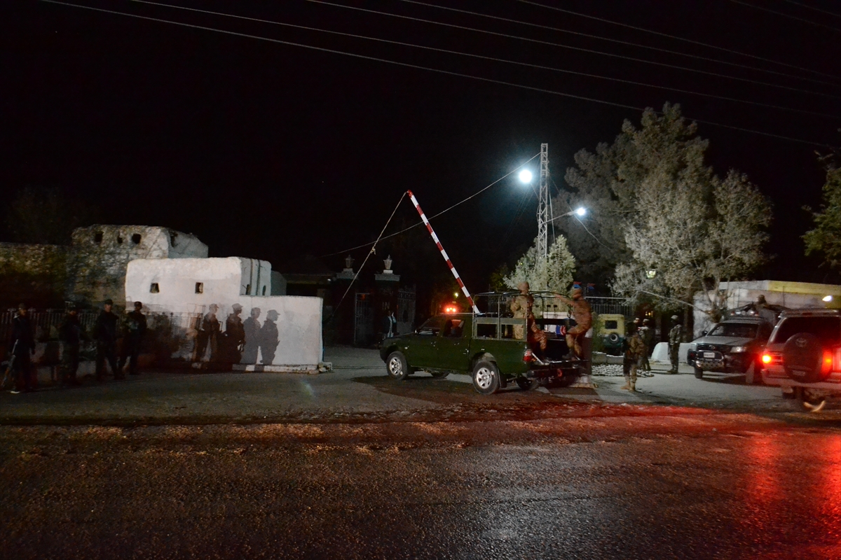 Pakistan'daki polis merkezi saldırısından kareler - 5