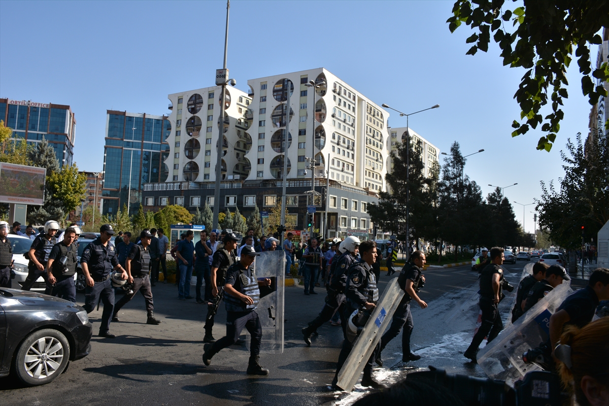 Diyarbakır'da HDP'li gruba esnaf tepkisi - 631