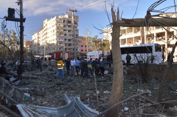 Diyarbakır'da bombalı saldırı - 655