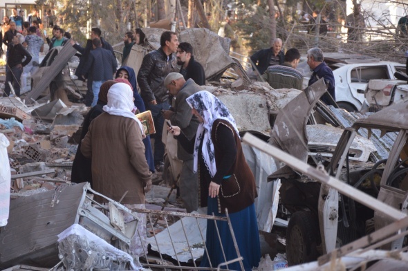 Diyarbakır'da bombalı saldırı - 573