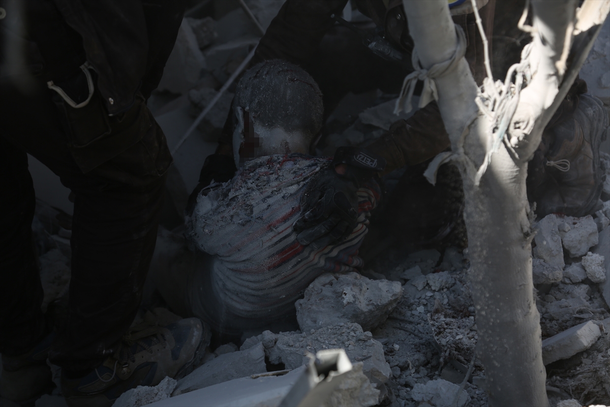 Rusya'nın Halep bombardımanından kareler - 10