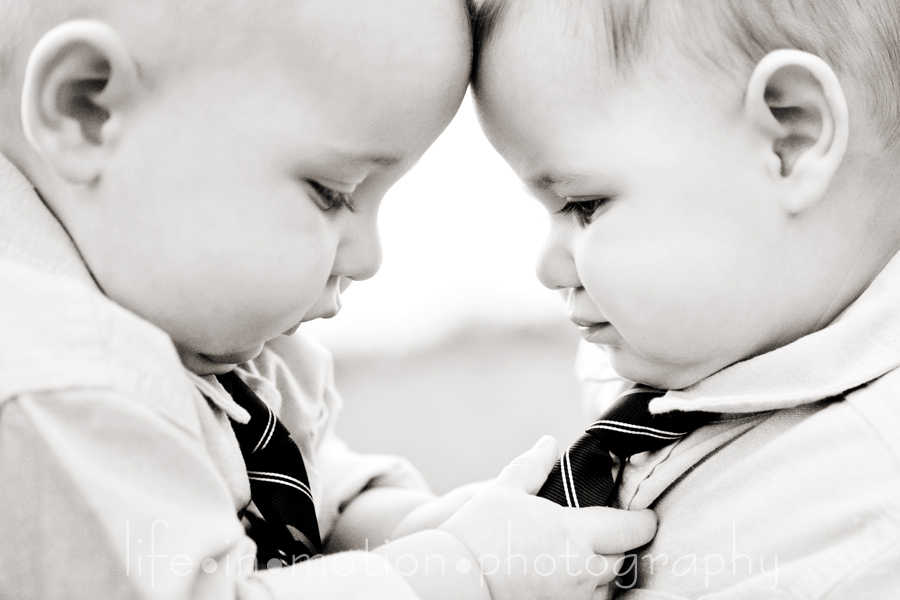 En güzel ikiz bebek fotoğrafları - 706