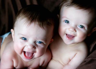 En güzel ikiz bebek fotoğrafları - 859