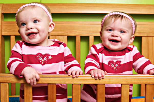 En güzel ikiz bebek fotoğrafları - 508