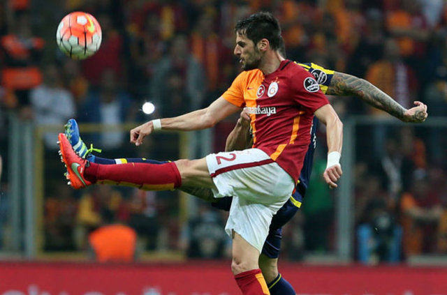İşte Fenerbahçe - Galatasaray derbisinin 11'leri - 15