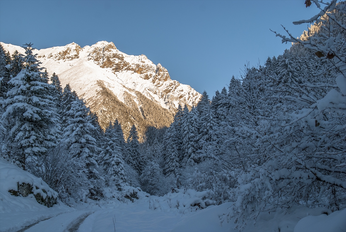 Kaçkar Dağları beyaza büründü - 12