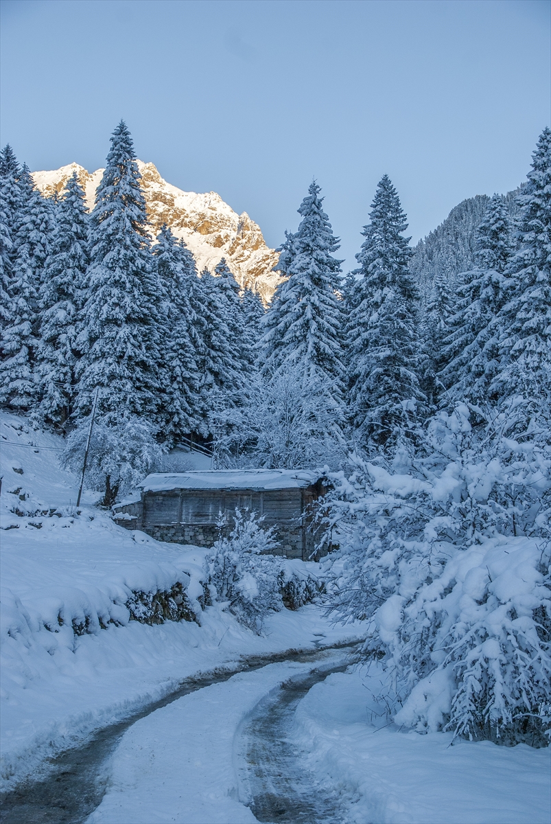 Kaçkar Dağları beyaza büründü - 6