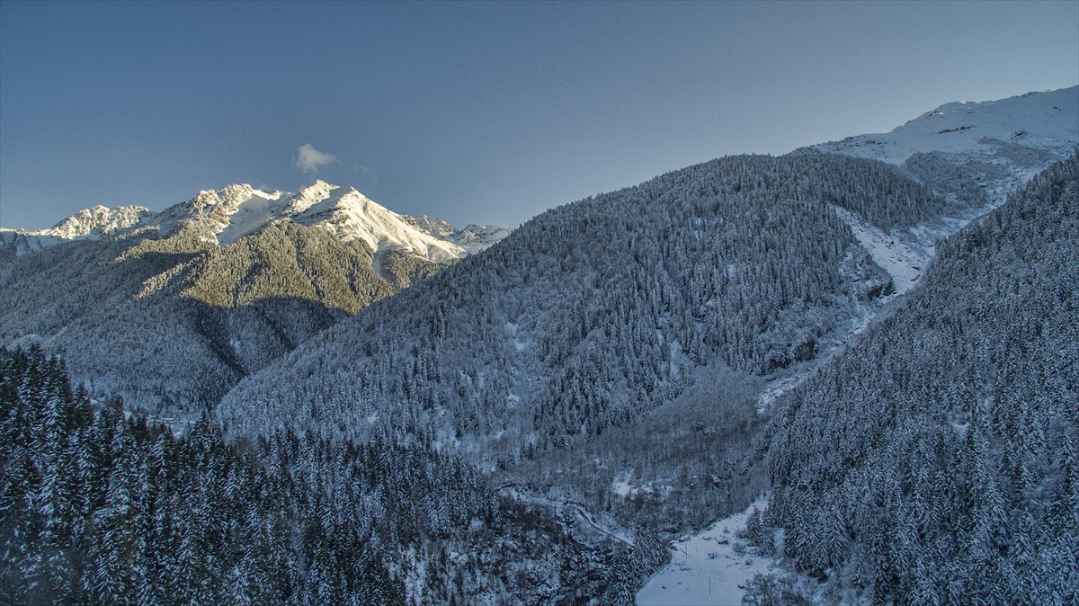 Kaçkar Dağları beyaza büründü - 3