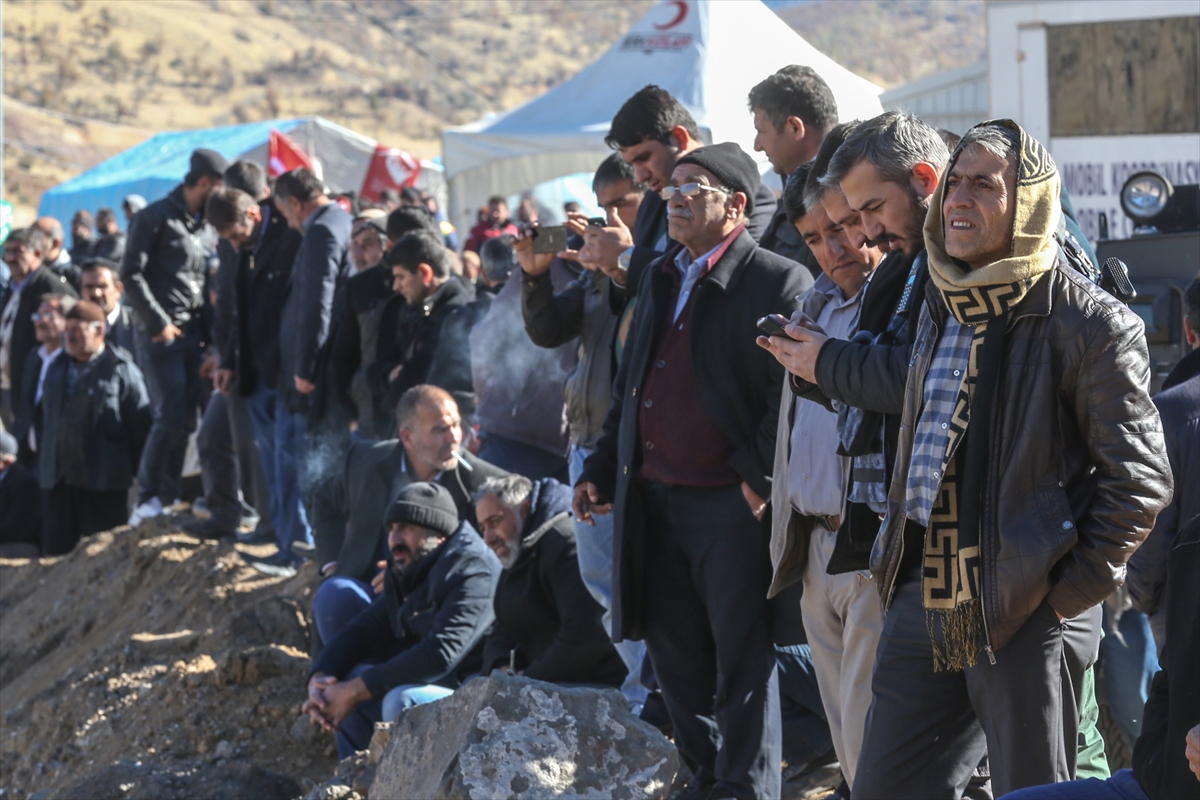 Şirvan'da acı bekleyiş sürüyor - 625