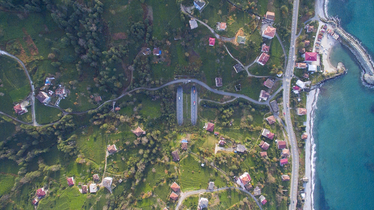 Rize'de doğayla bütünleşen tüneller ilgi çekiyor - 8