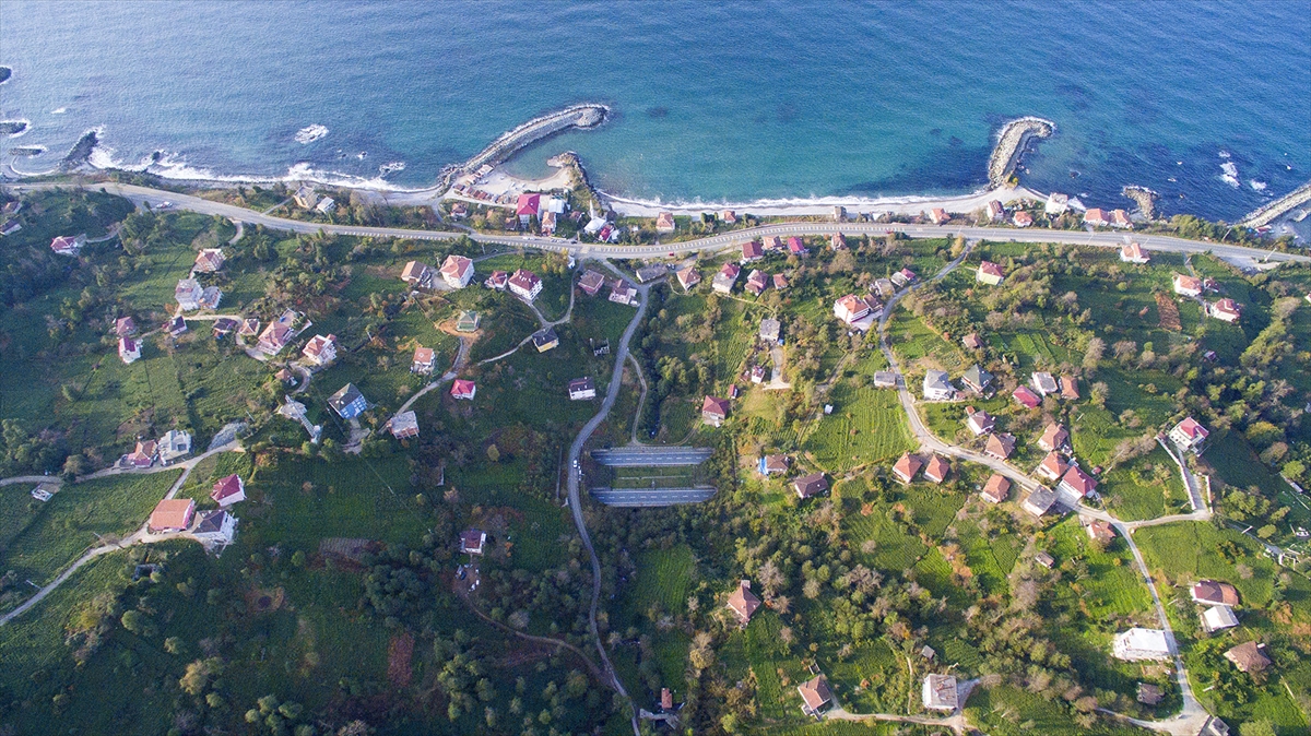 Rize'de doğayla bütünleşen tüneller ilgi çekiyor - 4