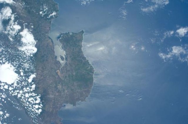 Dünya gece uzaydan böyle görünüyor - 694