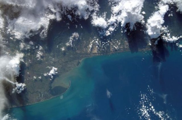 Dünya gece uzaydan böyle görünüyor - 666