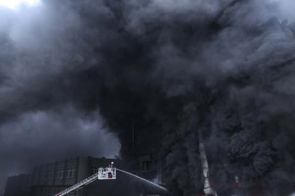 Bayrampaşa'da büyük yangın! - 679