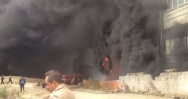 Bayrampaşa'da büyük yangın! - 713