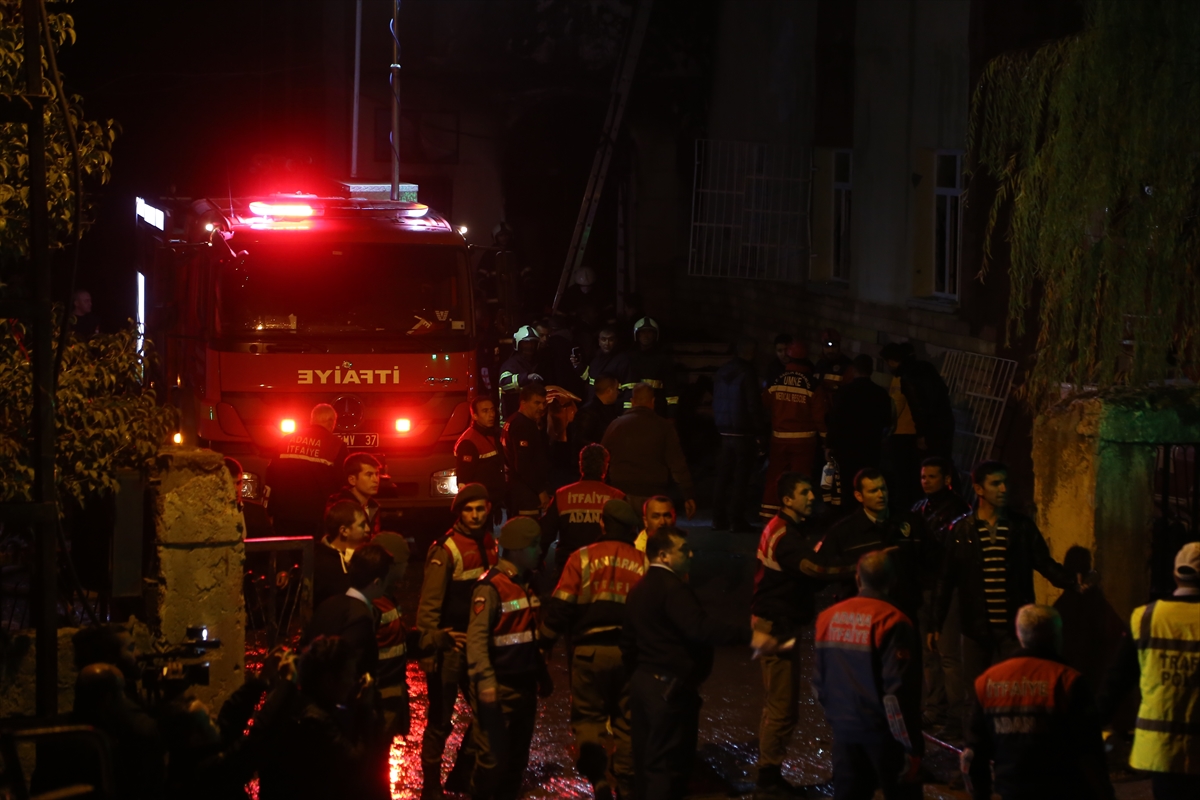 Adana'da öğrenci yurdundaki yangından ilk kareler - 25