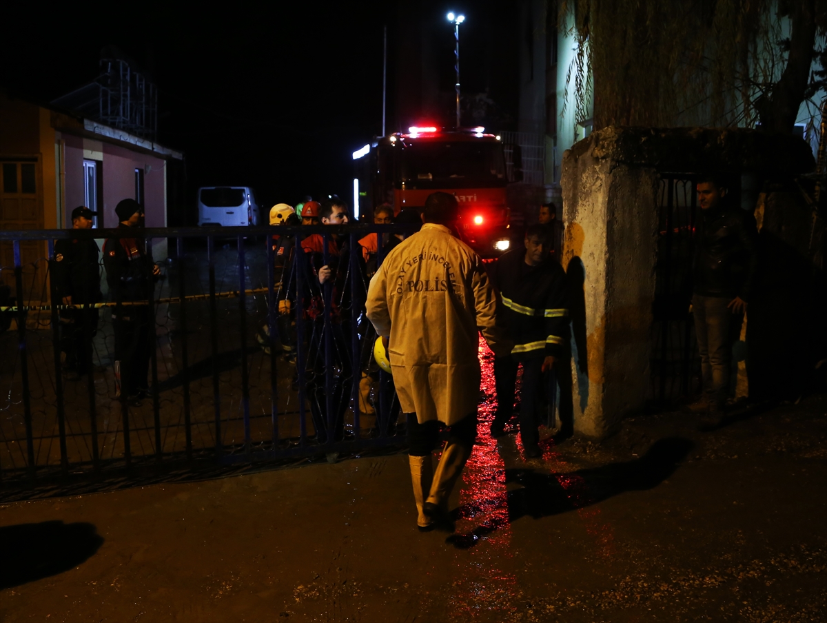 Adana'da öğrenci yurdundaki yangından ilk kareler - 38