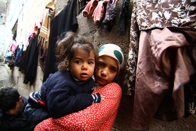 Halep'ten kaçan 8 çocuklu aile odunlukta yaşıyor - 9