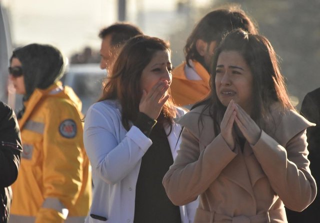 Konya'da hafriyat kamyonu, öğrenci servisine çarptı: 1 ölü, 14 yaralı - 1