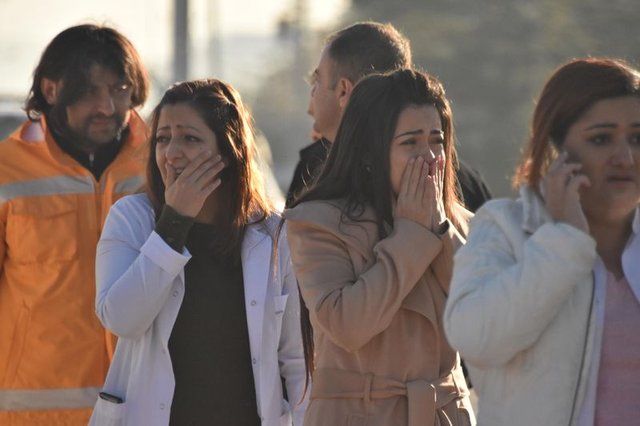 Konya'da hafriyat kamyonu, öğrenci servisine çarptı: 1 ölü, 14 yaralı - 16