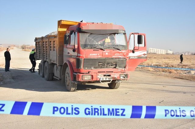 Konya'da hafriyat kamyonu, öğrenci servisine çarptı: 1 ölü, 14 yaralı - 23