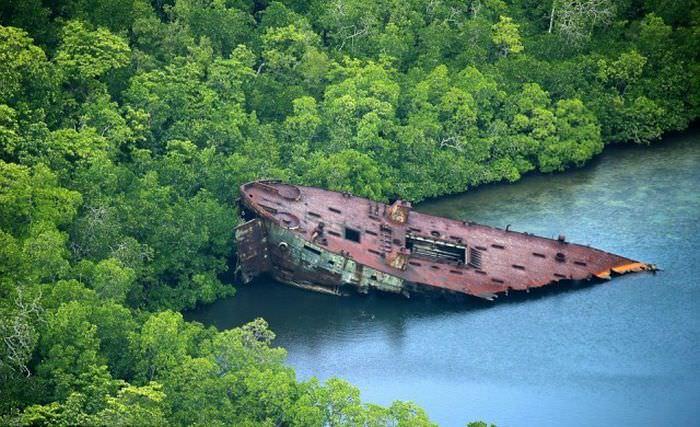 70 yıldır denizin içinde bekliyor! - 11