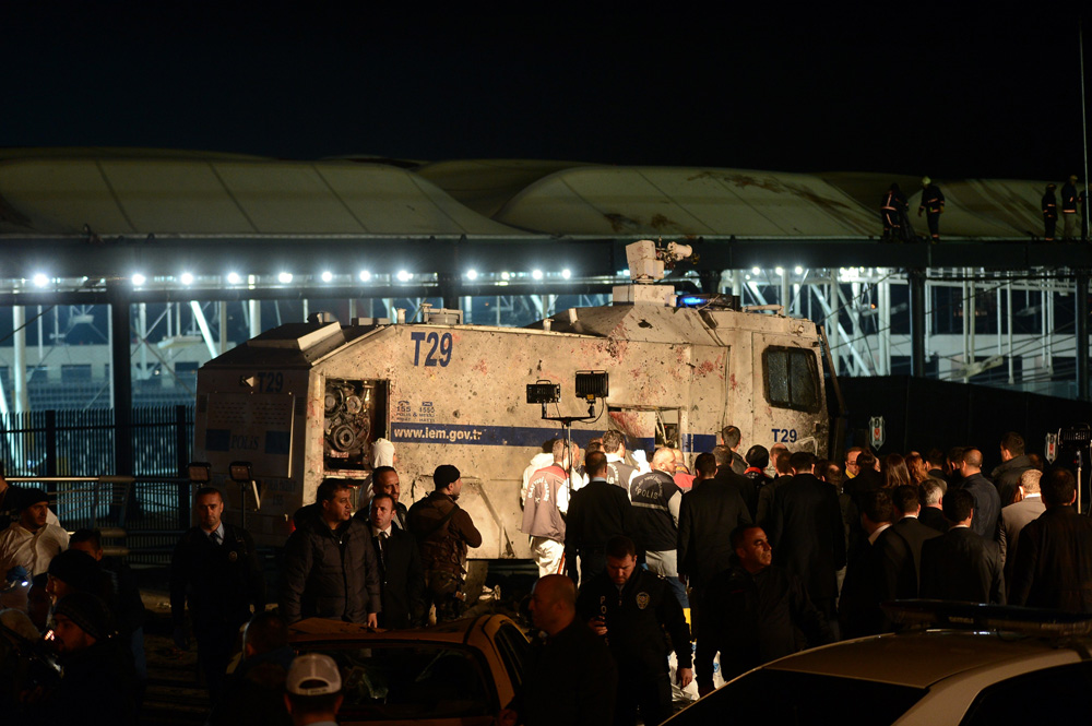 İstanbul Beşiktaş'taki patlama anı ve sonrasının fotoğrafları - 4