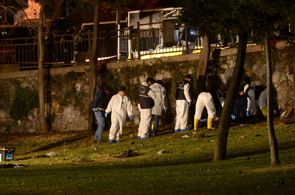 İstanbul Beşiktaş'taki patlama anı ve sonrasının fotoğrafları - 2