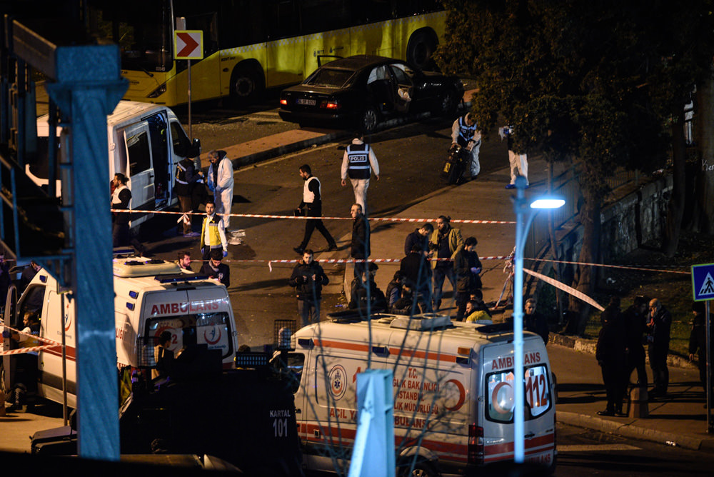 İstanbul Beşiktaş'taki patlama anı ve sonrasının fotoğrafları - 8