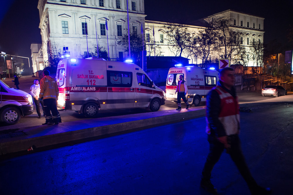 İstanbul Beşiktaş'taki patlama anı ve sonrasının fotoğrafları - 19