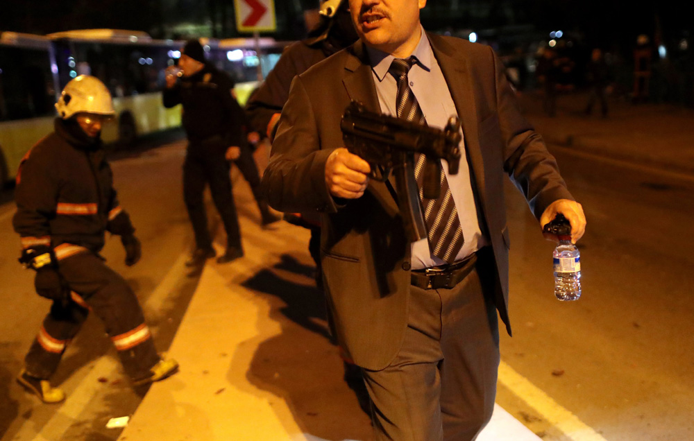 İstanbul Beşiktaş'taki patlama anı ve sonrasının fotoğrafları - 27