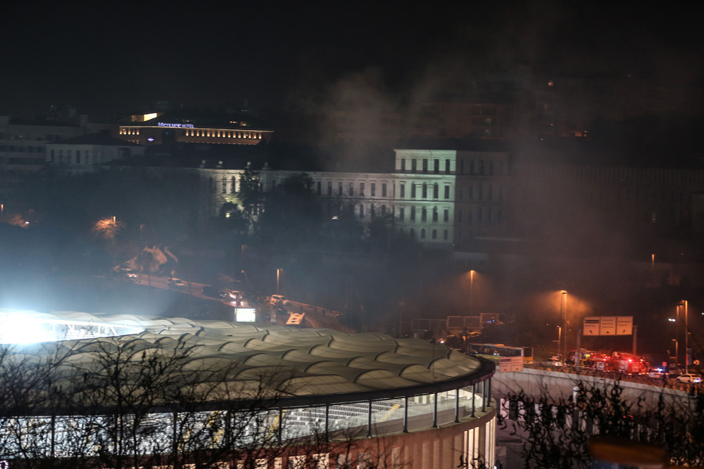 İstanbul Beşiktaş'taki patlama anı ve sonrasının fotoğrafları - 38